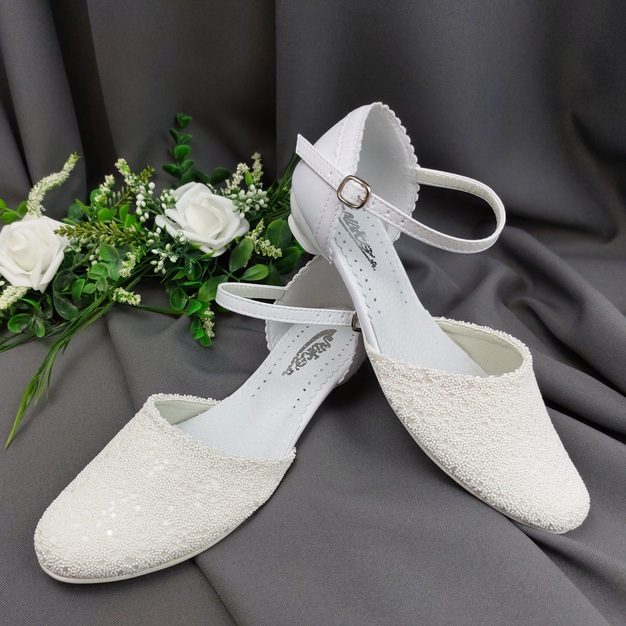 buty-komunijne-dla-dziewczynki-023pnz-1.jpg